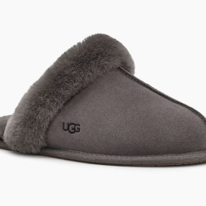 ugg-1106872